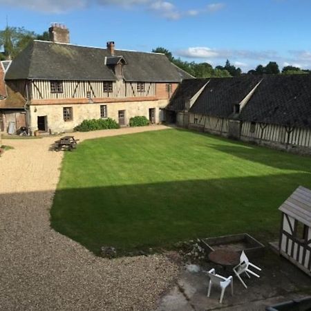 La Ferme Du Chateau Fauguernon Exteriör bild